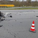 H1 auslaufende Betriebsstoffe nach Verkehrsunfall